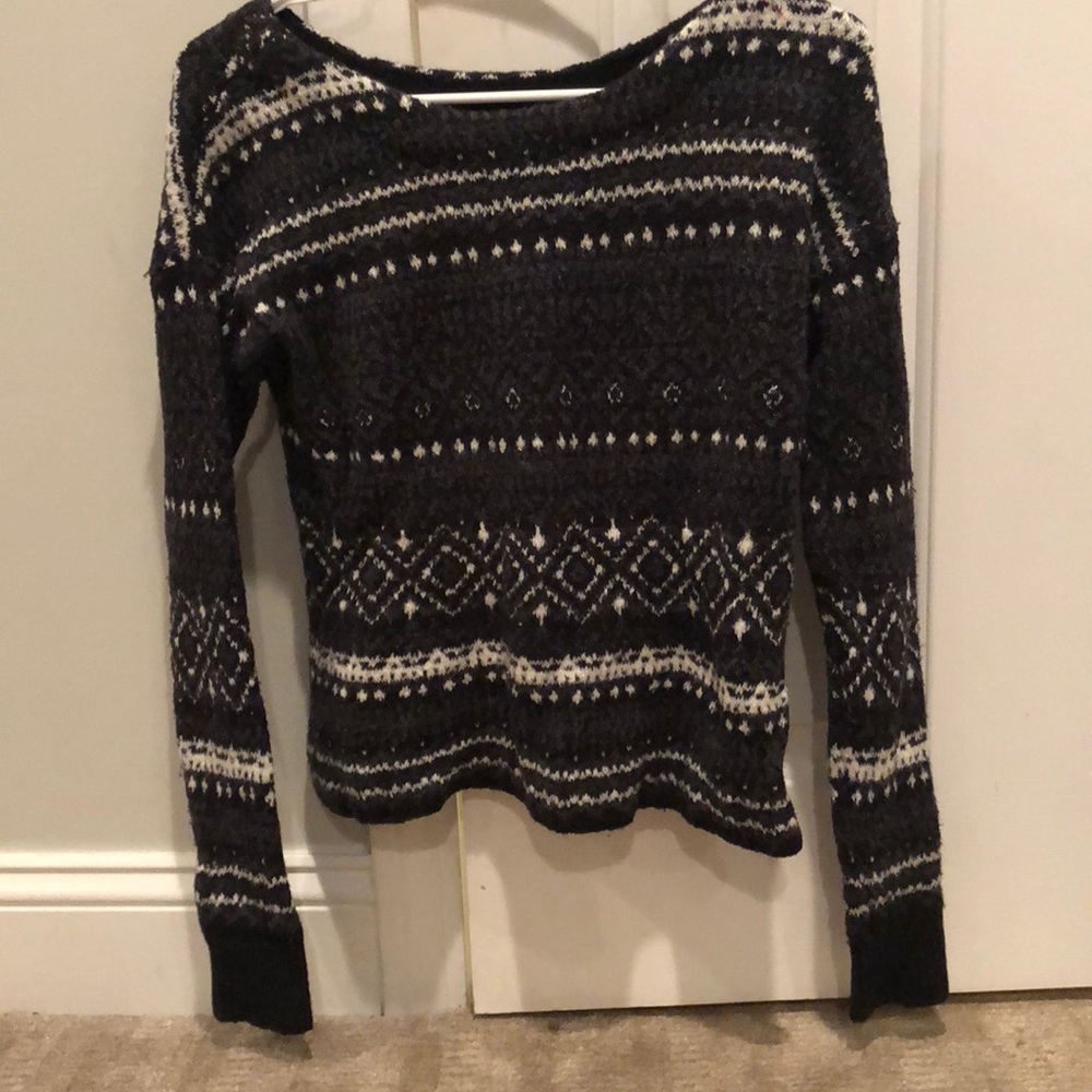 American Eagle sweater